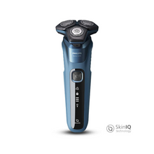 Load image into Gallery viewer, Philips Wet & Dry electric shaver S5582